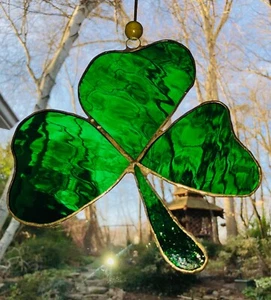 St Pat’s Day, Large Shamrock Sun Catcher, FREE SHIPPING, Veteran Owned, Gift Box - Picture 1 of 12