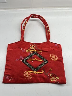 Cartera de diseño asiático satinado rojo y dorado bolso pequeño cremallera asa superior Foto 1 de 4
