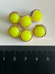 KB10B NEON YELLOW / GOLD BUTTONS FANCY NEEDLEWORK DRESSMAKER ART CRAFT MEDIA - Picture 1 of 4