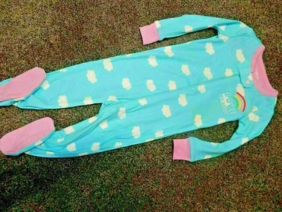 B9!WOW! Pijama para dormir con patas 2T The Children's Place Clouds Rainbow nuevo con etiquetas Foto 1 de 2