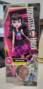 Monster High Draculaura Puppe Tochter von Dracula - KOSTENLOSER VERSAND! - Bild 1 von 4