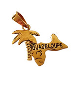 Dolly-Bijoux Pendentif Carte Pays La Réunion avec Palmier 18mm Plaqué Or 18K Dolly-Bijoux Pendentif Carte Pays La Réunion avec Palmier 18mm Plaqué Or 18K