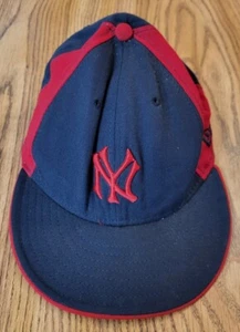 New York Yankees New Era Cooperstown Collection Red & Blue Fitted 7 1/4 Wool Hat - Picture 1 of 9