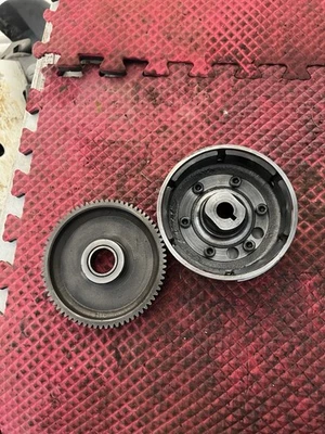 Suzuki Eiger 400 LTA400F 2007 4X4 volante automático y embrague de arranque 12600-38851 Foto 1 de 4