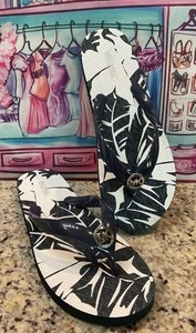 MICHAEL KORS WOMEN Sz 9 M NAVY/SILVER MK LOGO FOOTBED FLIP FLOPS MSRP$45 NEW - Picture 1 of 5