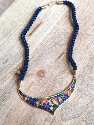 Ancien collier cloisonné fleur et papillon vintage rétro année 70-80  - Photo 1/4
