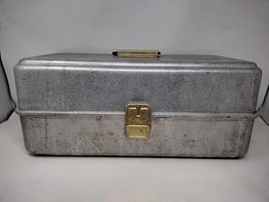 Vintage UMCO Modell 205A Aluminium Tackle Box mit drei Tabletts - Bild 1 von 12