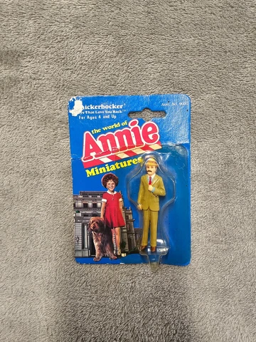 Vintage 1982 The World of Annie Miniatures Rooster Hannigan Figure #9032 Cover