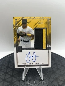 TERMARR JOHNSON 2024 IMPECABLE ELEGANCIA #EPJ-TJ PARCHE AUTÓGRAFO AUTOMÁTICO/99 - Imagen 1 de 2