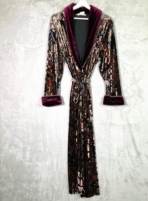 Vestido de terciopelo de lujo con bata de té de diamante talla grande Foto 1 de 4