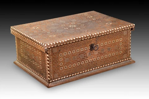 Pinyonet or "rice grain" marquetry chest. Spain, 16th century and later Cover