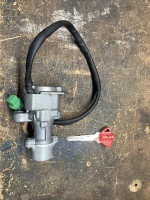 05-09 Suzuki SV650 SV650S 2005 juego de bloqueo interruptor de encendido con llave en blanco Foto 1 de 4