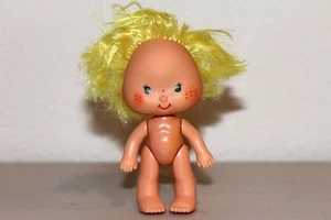 Vintage Strawberry Shortcake Puppe 4 Zoll groß mit Sacken blonde Haare 1979 nackt - Bild 1 von 3
