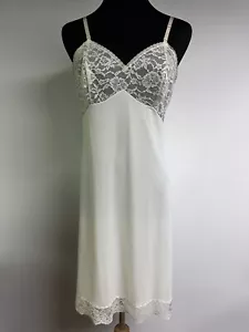 Vintage 1960s Blue Script Vanity Fair Ivory Nylon Full Slip w/ Lace Trim Sz 34 - Picture 1 of 7