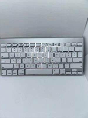 ✅ APPLE A1314 Wireless Mini Keyboard Bluetooth Qwerty (English) ✅ - Image 1 of 4