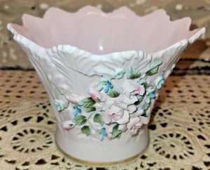 Lefton Bisque Pink Porcelain Vase w/ Embossed Flowers Feather Design (read) - Picture 1 of 8