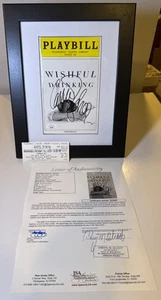 Carrie Fisher Signed & Framed Wishful Drinking Playbill Autographed JSA COA - Picture 1 of 9