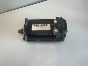 Allen Bradley MPL-B430P-SJ22A Servo Motor 5000 RPM 2.4KW 58LB Per IN 460V - Picture 1 of 8