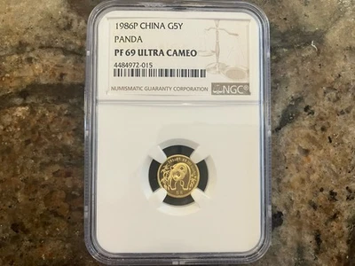 1986 1/20 Oz 5 Yuan China Gold Panda Coin Proof PF 69 - Image 1 of 2