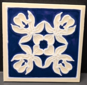 Remache de orquídea hawaiana de cerámica vintage plato caliente parche de plátano estudio Kauai 6"x6" - Imagen 1 de 2