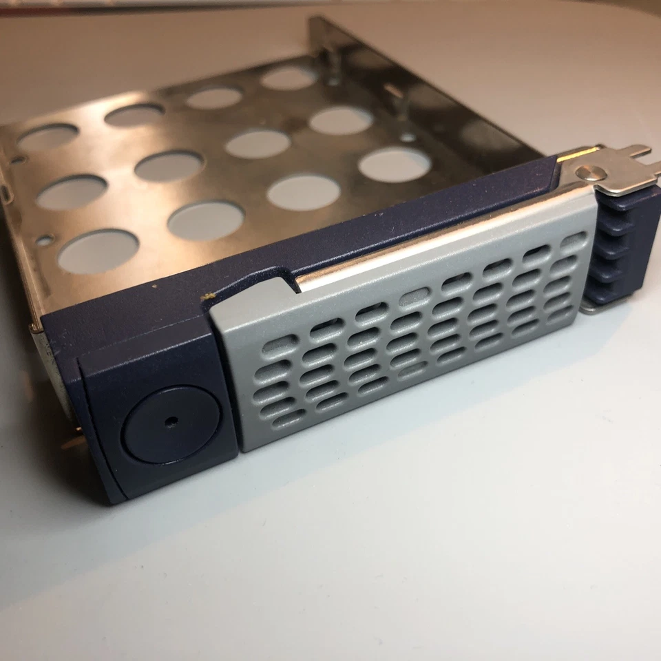 Disk Tray Caddy - Netgear  ReadyNAS Pro ,Duo And Other. New "square" style - Bild 1 von 4