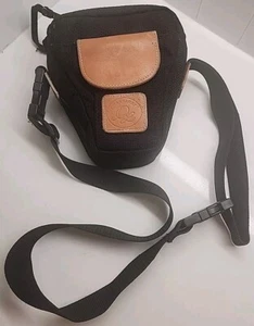 Borsa fotocamera Quantaray fondina vita tracolla cintura passante pelle nera reflex - Foto 1 di 5