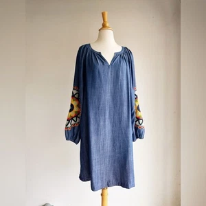 Vestido Campesino Denim Bordado Crown & Ivy - Talla L - Imagen 1 de 5