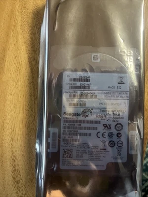 Seagate Savvio 10K.6 SAS 6Gb/s ST900MM0036 Hard Drive - Image 1 of 2
