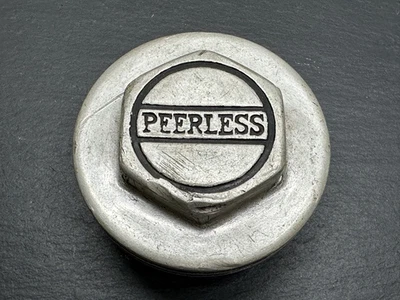 VINTAGE PEERLESS MOTOR COMPANY THREADED HUBCAP HUB CAP M64 - Image 1 of 4