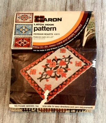 Vtg  1970s PERSIAN HEARTS Latch Hook Pattern Canvas Only Caron 20x27 - Image 1 of 4