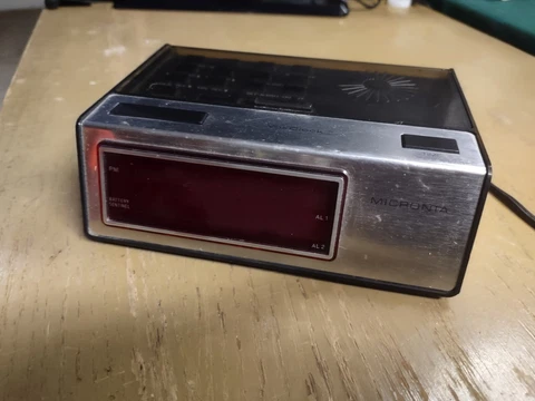 Vintage Micronta Vox Clock 3 Talking Alarm Clock 63-906 - Speaker Not Working Cover