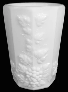 Vintage Westmoreland Milk Glass Paneled Grape Pattern 8oz Flat Water Tumbler /s - Picture 1 of 3