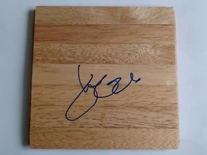Kyle Korver Signed 6x6 Floorboard - 76ers, Jazz, Bulls, Hawks, Bucks, Creighton - Picture 1 of 2