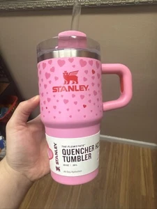 Stanley 20 oz H2.0 Flowstate Quencher Tumbler with handle -Sweet Hearts Target - Picture 1 of 4