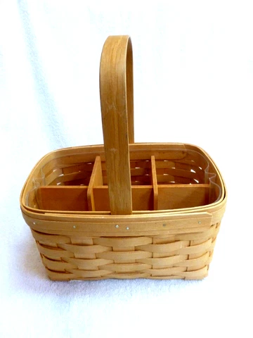 2001 10X7" HAND MADE WOVEN BASKET w/center handle  plastic insert w/wood insert Cover