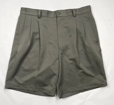 Pantalones Cortos Claiborne Para Hombre Verde Oliva Oscuro Talla 34 Plisados Delanteros Con Bolsillos Usados en Excelente Condición Foto 1 de 4