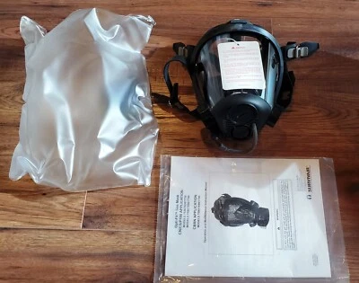 Survivair Opti-Fit 40mm NATO CBRN 7690 Adjustable Gas Mask - Medium, Brand New - Image 1 of 3