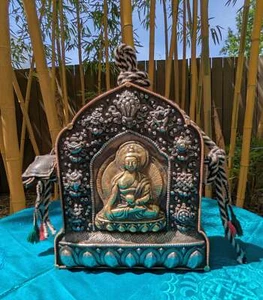Original altes tibet. RIESEN Gau, Ghau mit Shakyamuni Buddha 20cm 1Kg - Bild 1 von 7