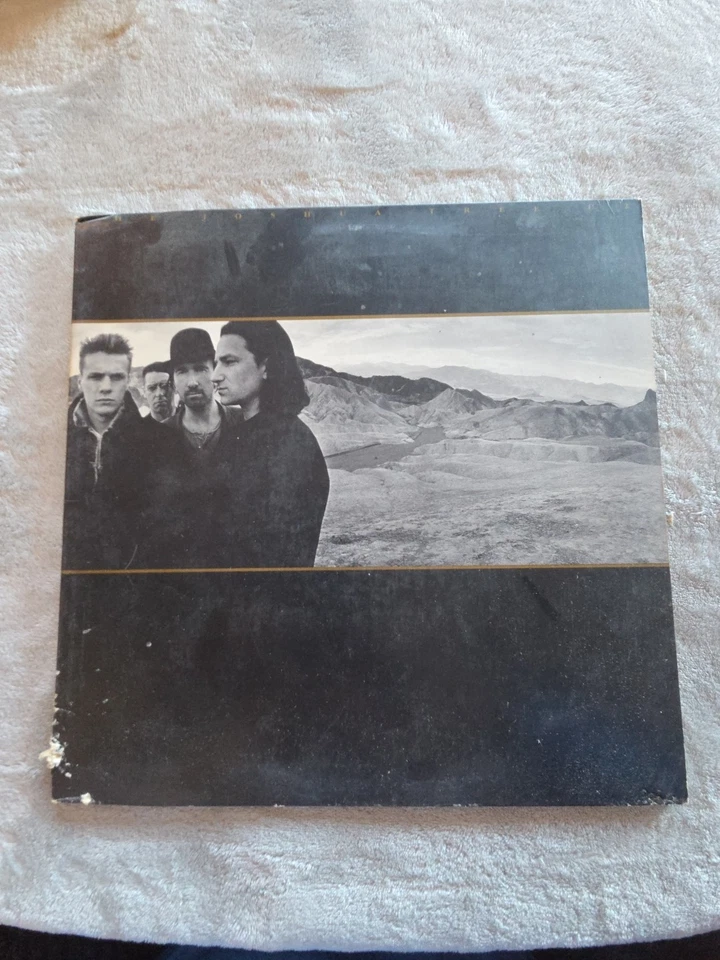 U2 the Joshua Tree 1987 Vinyl LP Island Records Album - Image 1 of 4
