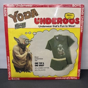 VINTAGE STAR WARS EMPIRE STRIKES BACK YODA UNDEROOS BOYS SMALL 1980 NEW SEALED - Picture 1 of 7