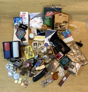 Vintage bis jetzt Trödel Schublade Lot zufällige Mischung Schlüssel Schlüsselanhänger Stempel Messer 6,5 Pfund + LESEN - Bild 1 von 21