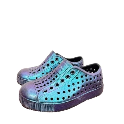 Sapatos Jefferson azul metálico infantil nativo tamanho 6 - Imagem 1 de 4