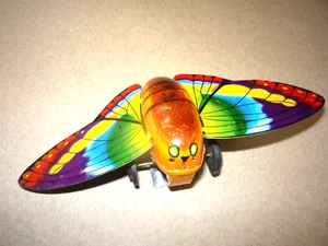 VTG MARX BUTTERFLY TIN FRICTION TOY 1960s COLORFUL - WORKS GREAT - JAPAN - Picture 1 of 9