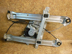 2004-2007 Mitsubishi Galant RF Right Front Power Window Motor & Regulator - Picture 1 of 2