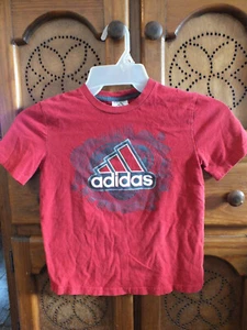 Boys Adidas tee shirt red short sleeve size 7 - Picture 1 of 5