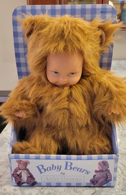 Novo Vintage ANNE Geddes Baby Bears Bear Furry Baby Doll Marrom Claro 1997 Na Caixa - Imagem 1 de 4