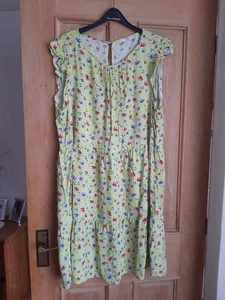 Lovely Summer Dress Size 22 - Picture 1 of 4