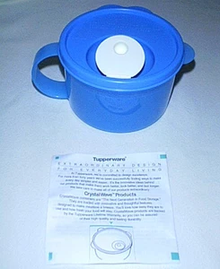 TUPPERWARE Microwave CRYSTALWAVE Aqua Blue 2 Cup Soup Mug 3155 & Vent Seal 3156 - Picture 1 of 3