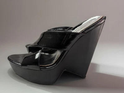 Cuñas de plataforma Bebe de charol negro para mujer talla 7,5 Foto 1 de 4