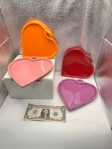 4 Platos Corazón Williams Sonoma Festoneados San Valentín Rojo Púrpura Rosa Naranja Plato - Imagen 1 de 5